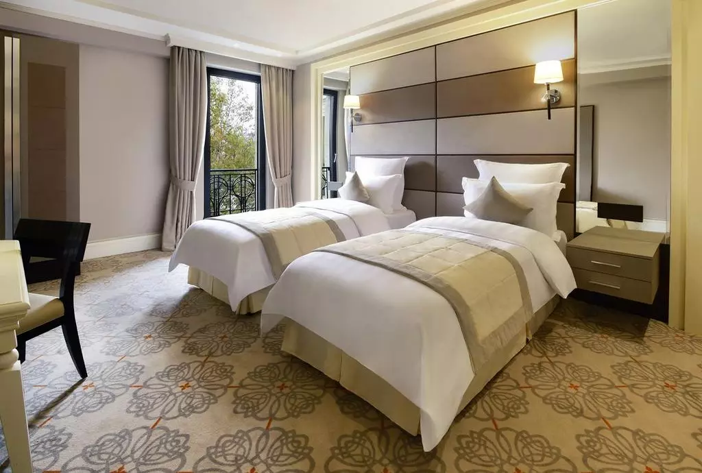 hotel ambassadori historical tbilisi_shabavizparvaz_02.jpg